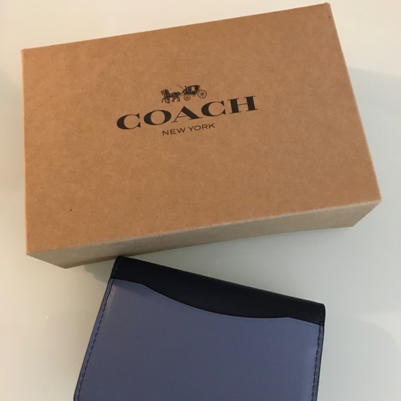 Coach CardHolders - Picture 6 of 9